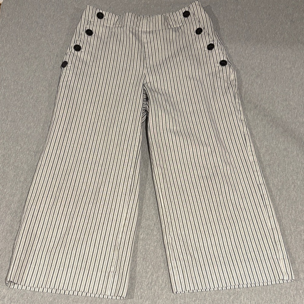 Banana Republic Navy & White Striped Wide-Leg Capris with Button Detail